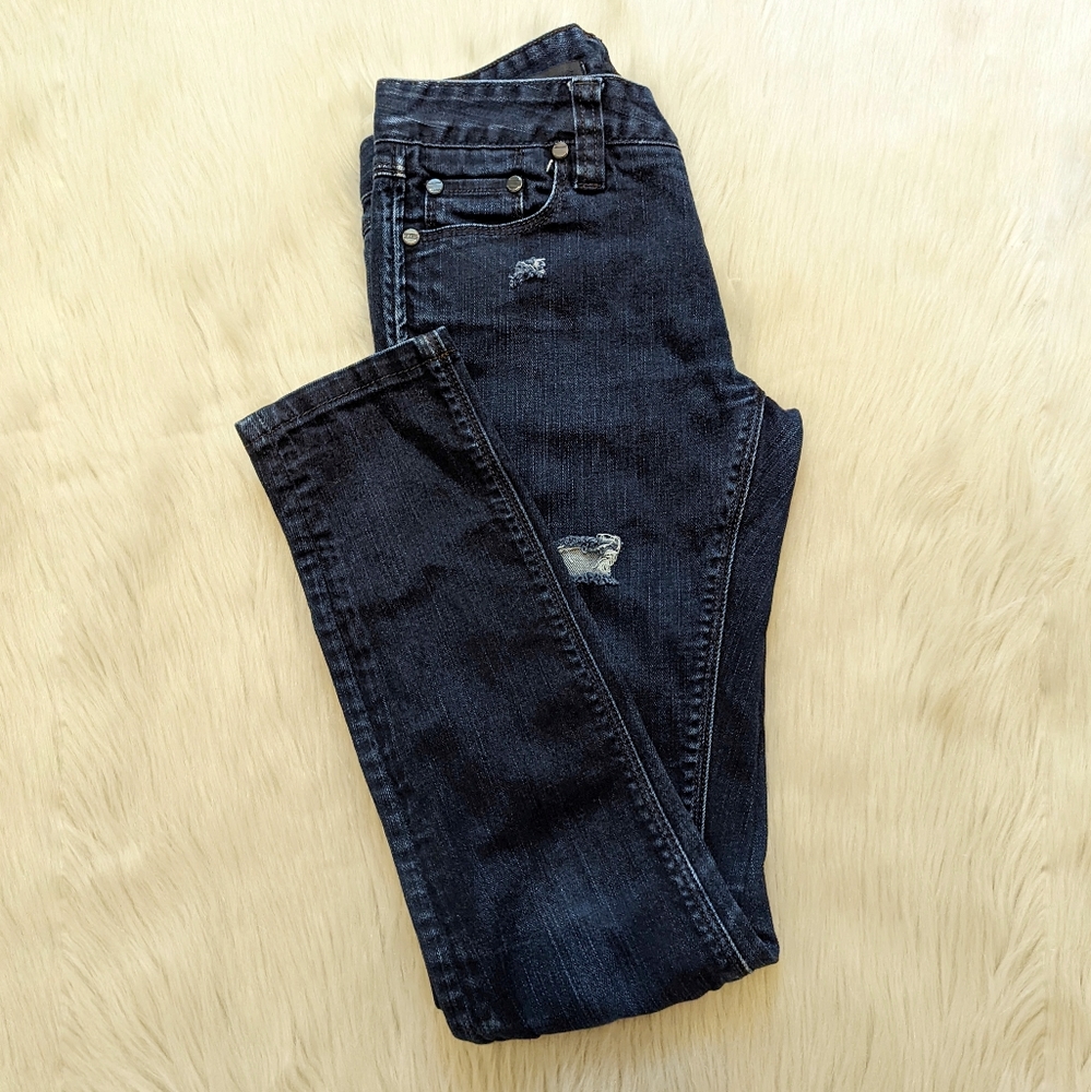 Comune dark wash distressed skinny jeans size 25